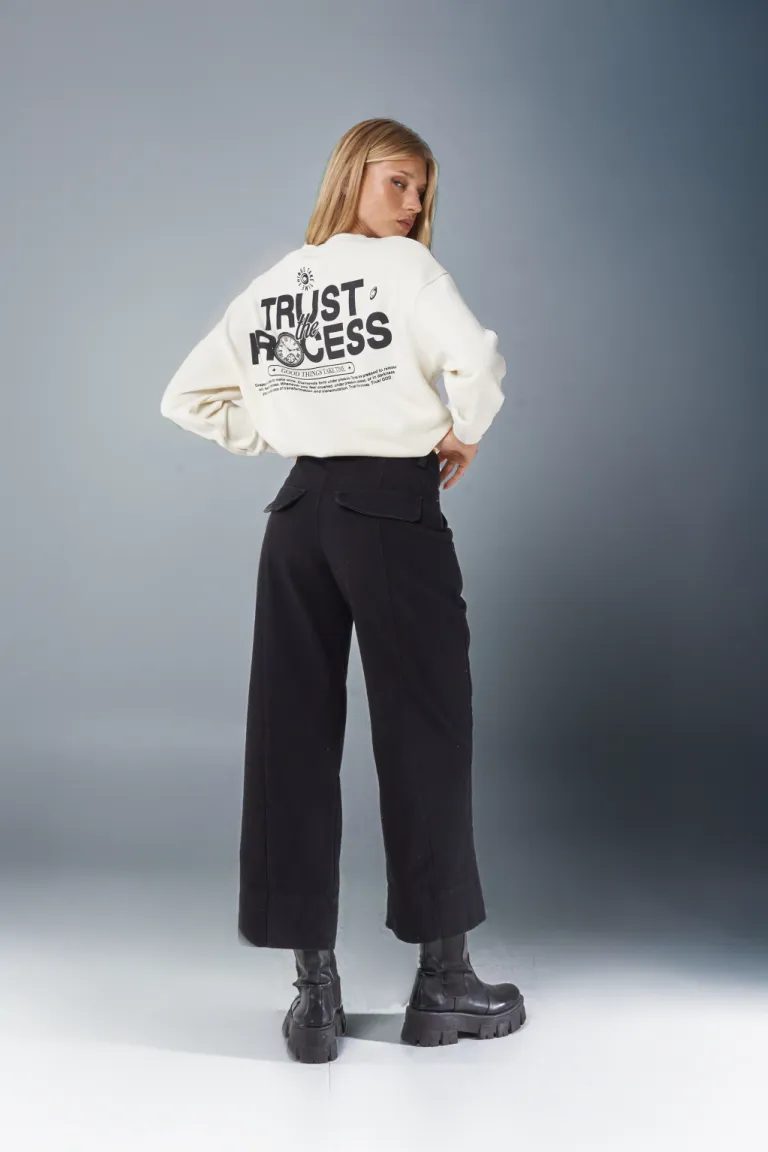 Pantalón ancho y cómodo en color negro para un estilo moderno y casual de Apricot en Pantalones para argentina