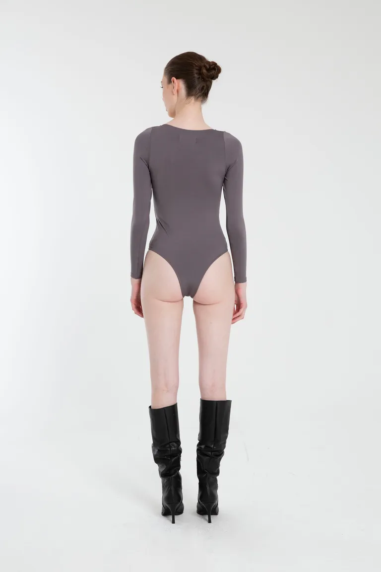 Body de manga larga en microfibra con escote redondo y cierre corsetero en la entrepierna de Naíma en Bodies para argentina