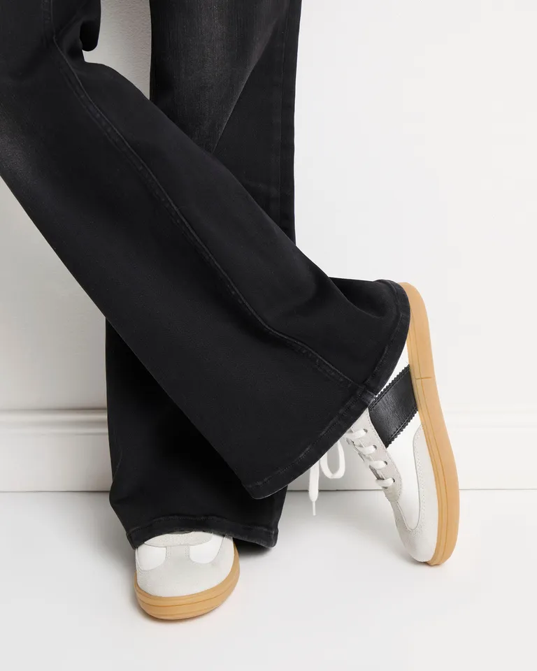 Zapatillas urbanas de diseño vintage con cordones y suela de goma de Prüne en Zapatillas para argentina