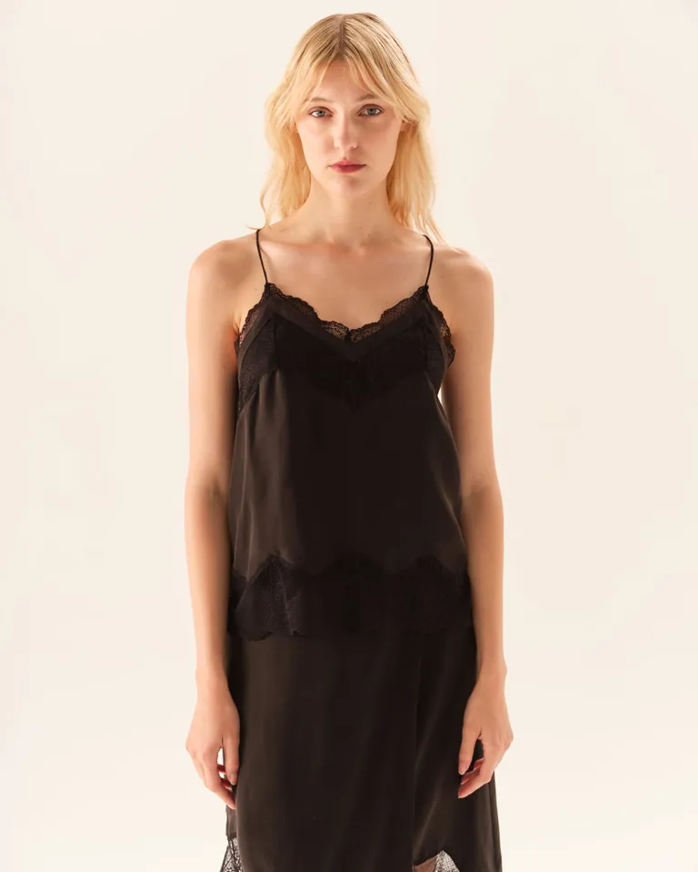 Top sin mangas con breteles finos y detalle de encaje en escote y ruedo de Furzai en Tops para argentina