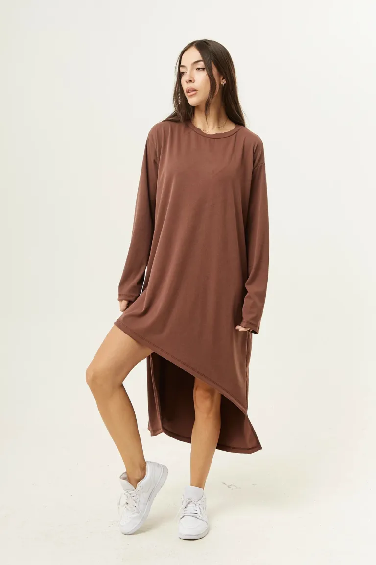 Remeron oversize de corte irregular en tono marrón para mujer de Belle en Buzos y Sweaters para argentina