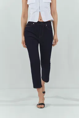 Jeans capri abertura lateral de Mango en Pantalones para argentina
