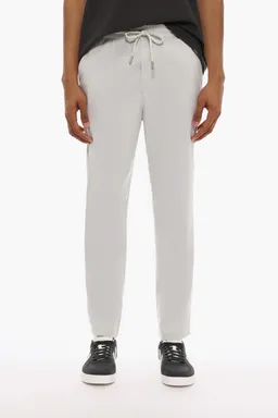 Pantalón jogger sastrería de Lefties en Pantalones para argentina