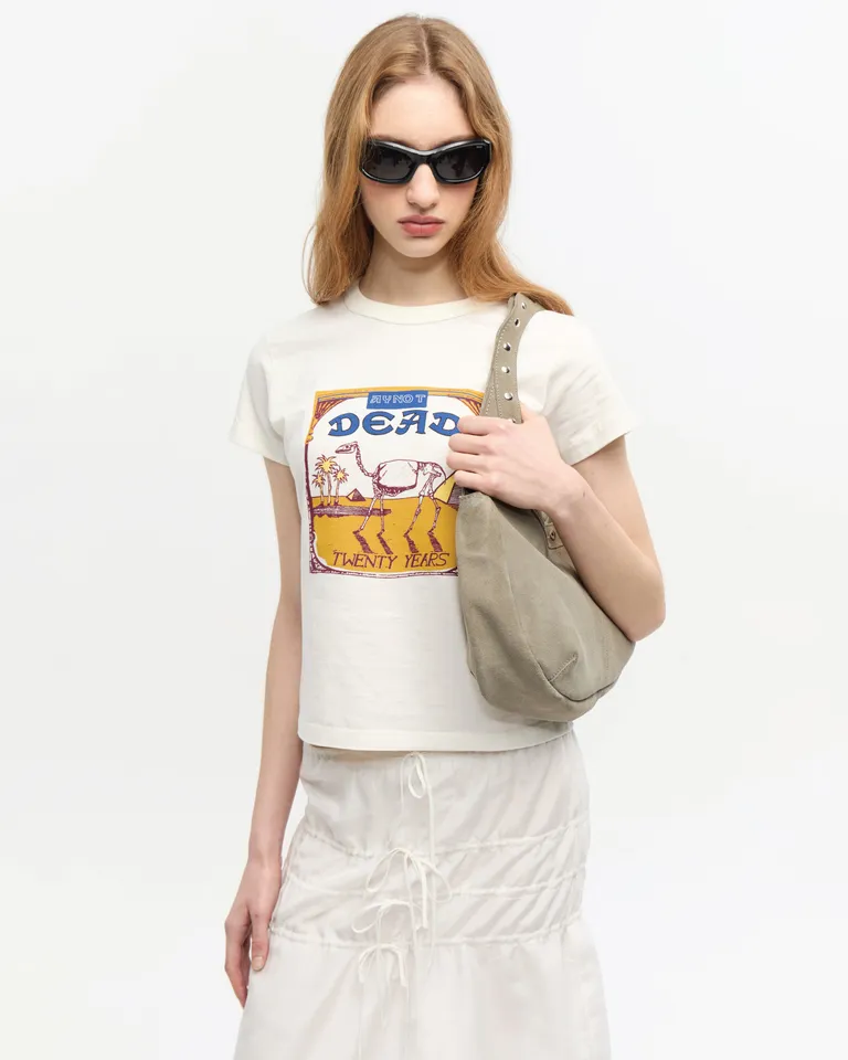 Remera de algodón con estampa colorida y ajuste ceñido a la figura de Ay Not Dead en Remeras para argentina