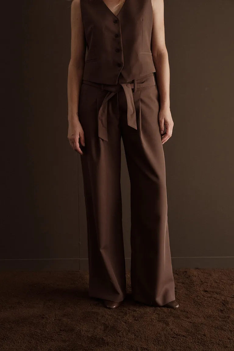 Pantalón sastrero de corte recto con bolsillos laterales y calce regular de Portsaid en Pantalones para argentina