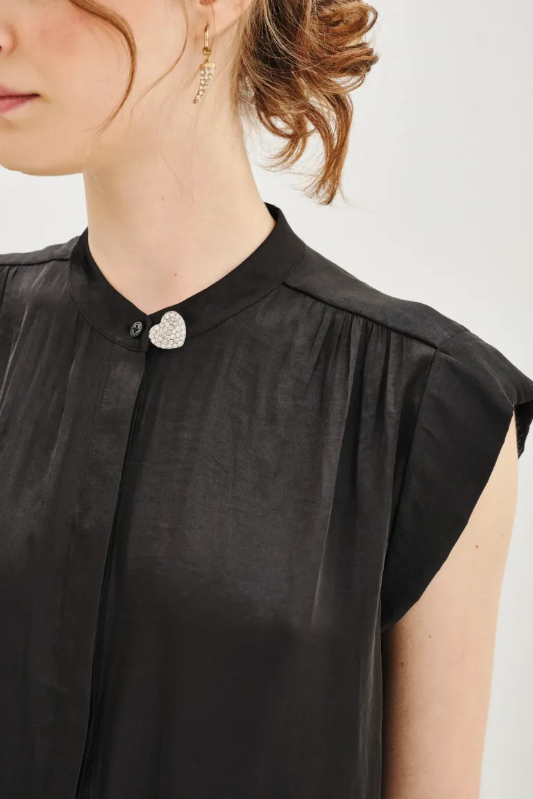 Camisa de corte oversize con cuello mao y detalle de botón metálico decorativo de Rapsodia en Camisas para argentina