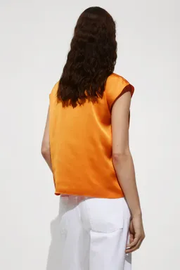 Camisa fluida satinada de Mango en Camisas para argentina