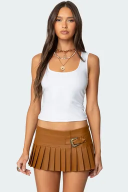 Musculosa escote redondo dezzie de Edikted en Tops para argentina
