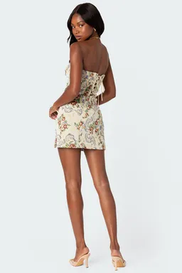 Mini vestido floral con cordones de Edikted en Vestidos para argentina