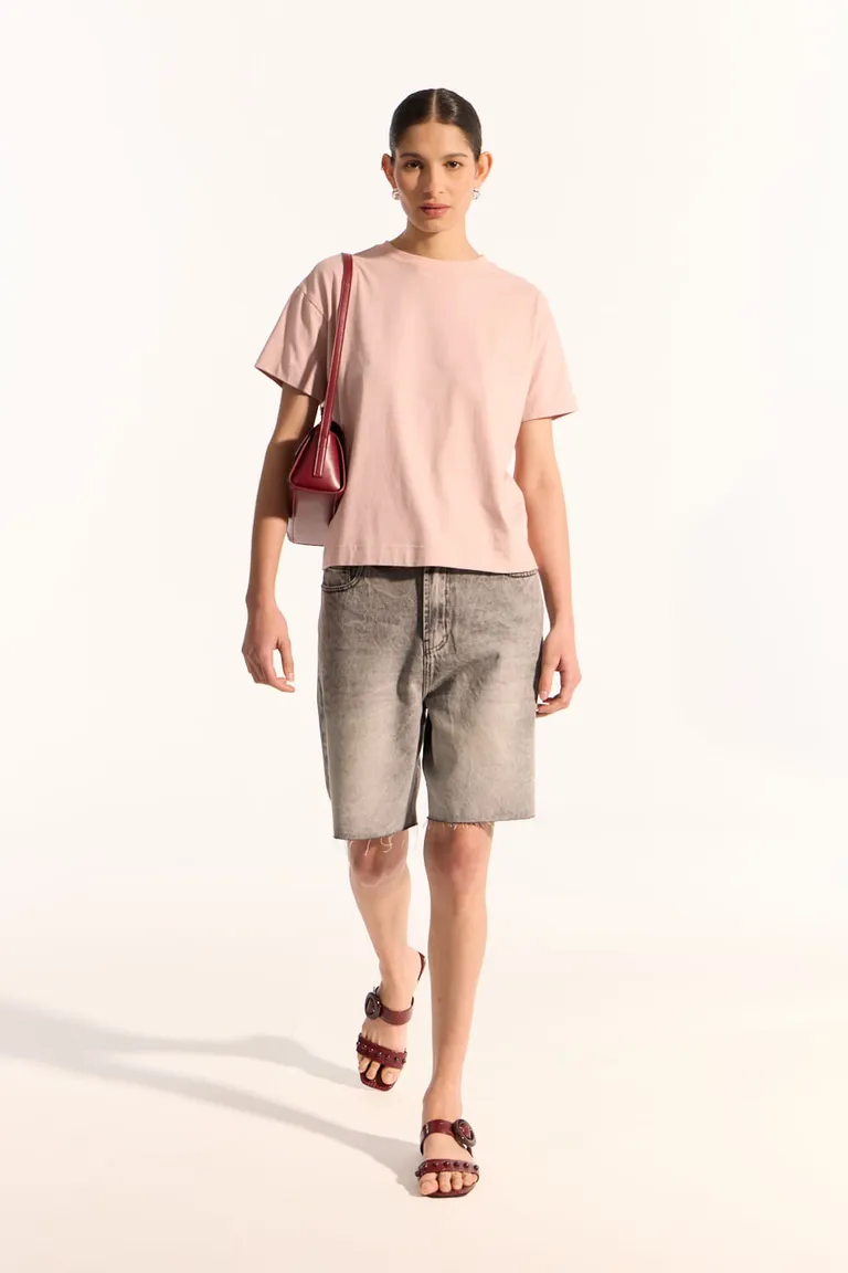 Remera básica lavada de corte regular y mangas cortas para mujer de Portsaid en Remeras para argentina