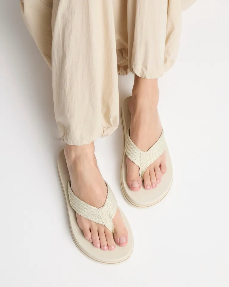 Sandalias de diseño abierto con suela de goma en estilo náutico de Prüne en Sandalias para argentina