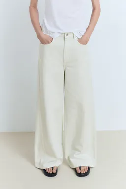 Jeans wideleg tiro medio de Mango en Pantalones para argentina