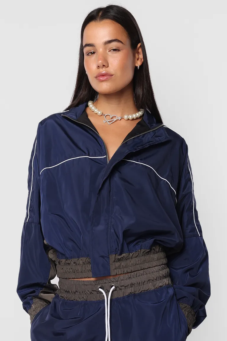 Chaqueta deportiva bomber oversize con detalles de recortes y vivos de Top White en Chaquetas para argentina