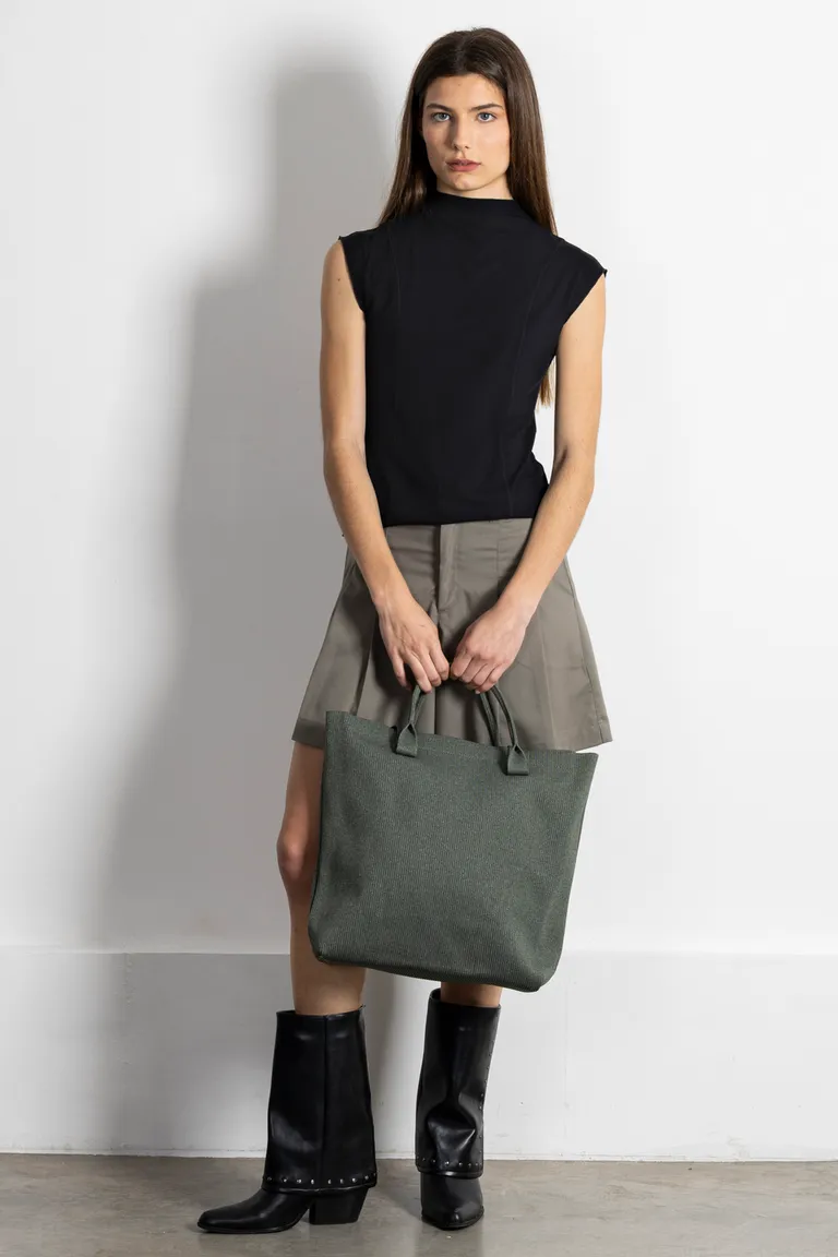 Bolso de diseño minimal y elegante para uso diario de la mujer de Kill en Bolsos y Carteras para argentina