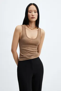 Top punto tirantes anchos de Mango en Tops para argentina