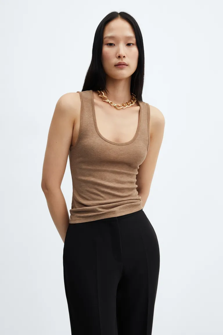 Top punto tirantes anchos de Mango en Tops para argentina