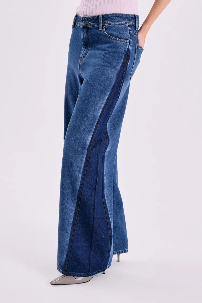 Pantalones de pierna amplia en denim azul, diseño relajado y cómodo de Maria Cher en Pantalones para argentina