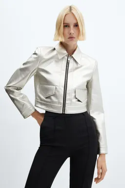 Chaqueta crop metalizada de Mango en Chaquetas para argentina