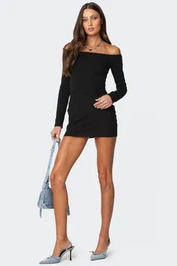 Minivestido hombros descubiertos rox de Edikted en Vestidos para argentina