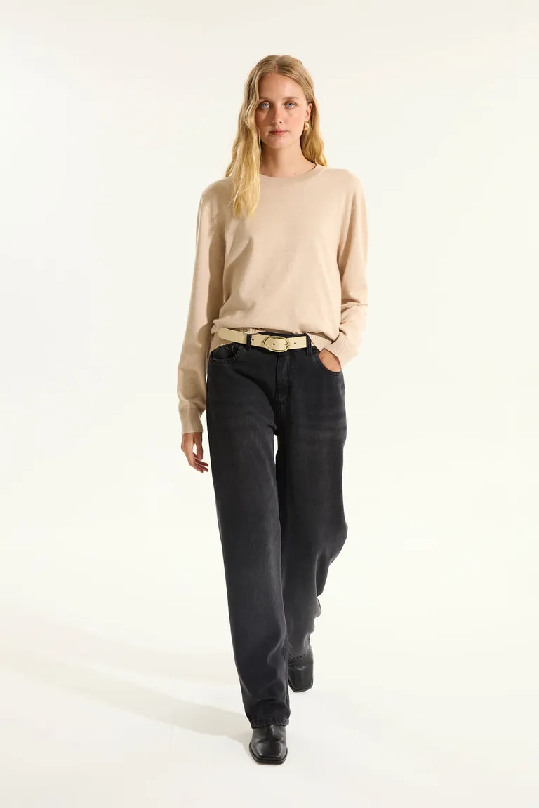 Sweater de manga larga y escote redondo en tono neutro y diseño modular de Portsaid en Buzos y Sweaters para argentina