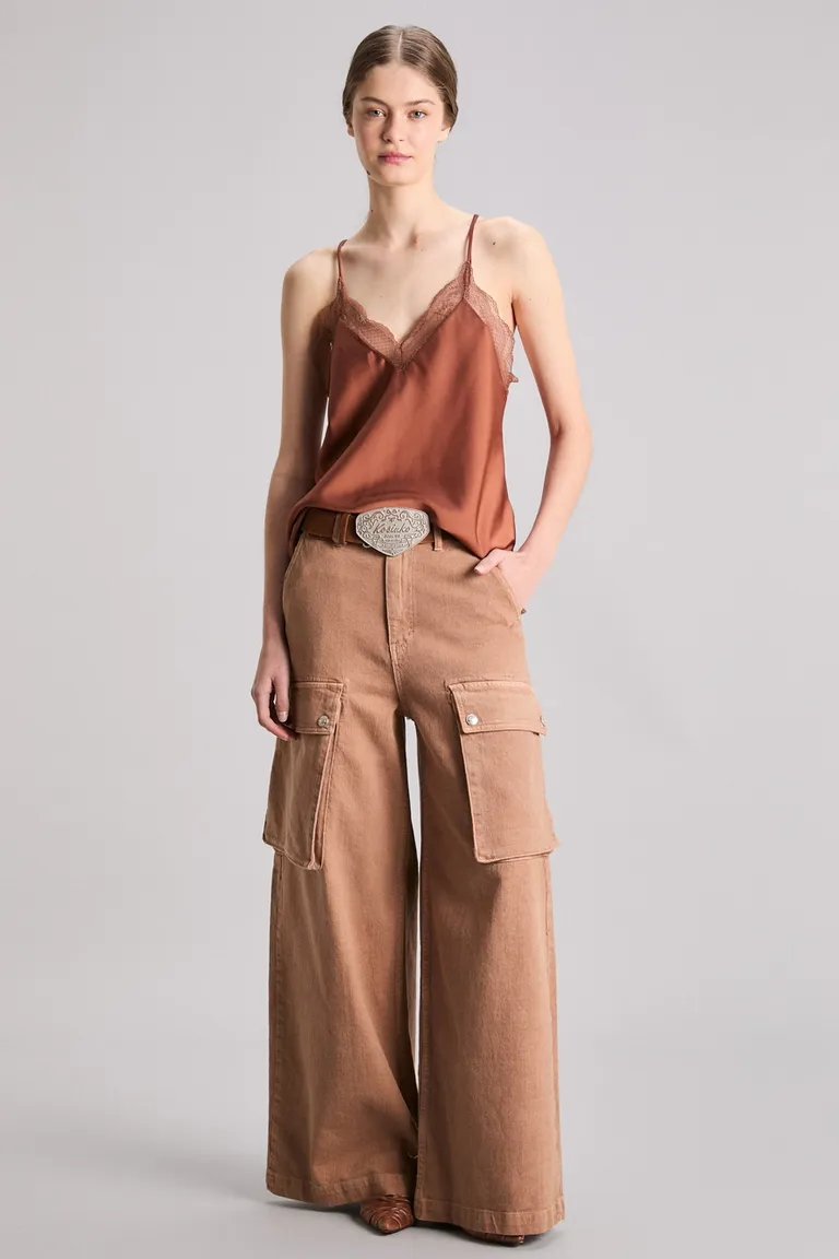 Pantalón cargo de corte recto y pierna ancha en tela de algodón natural de Kosiuko en Pantalones para argentina