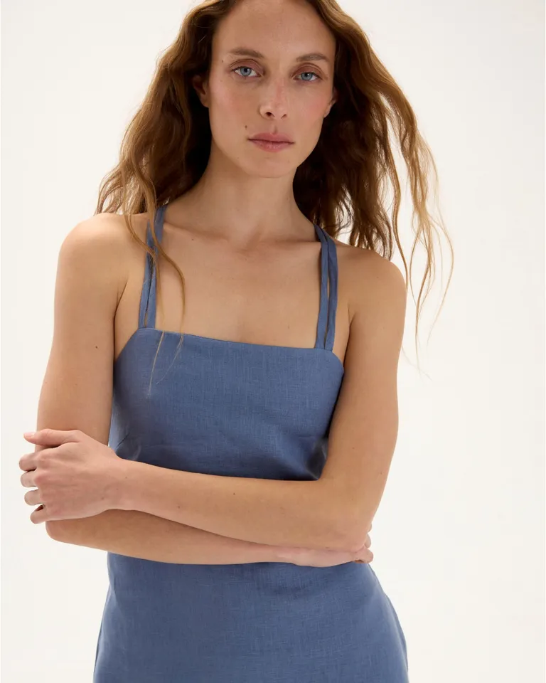 Vestido de lino naranja con escote cuadrado y entrecruzado en la espalda de Blue Sheep en Vestidos para argentina