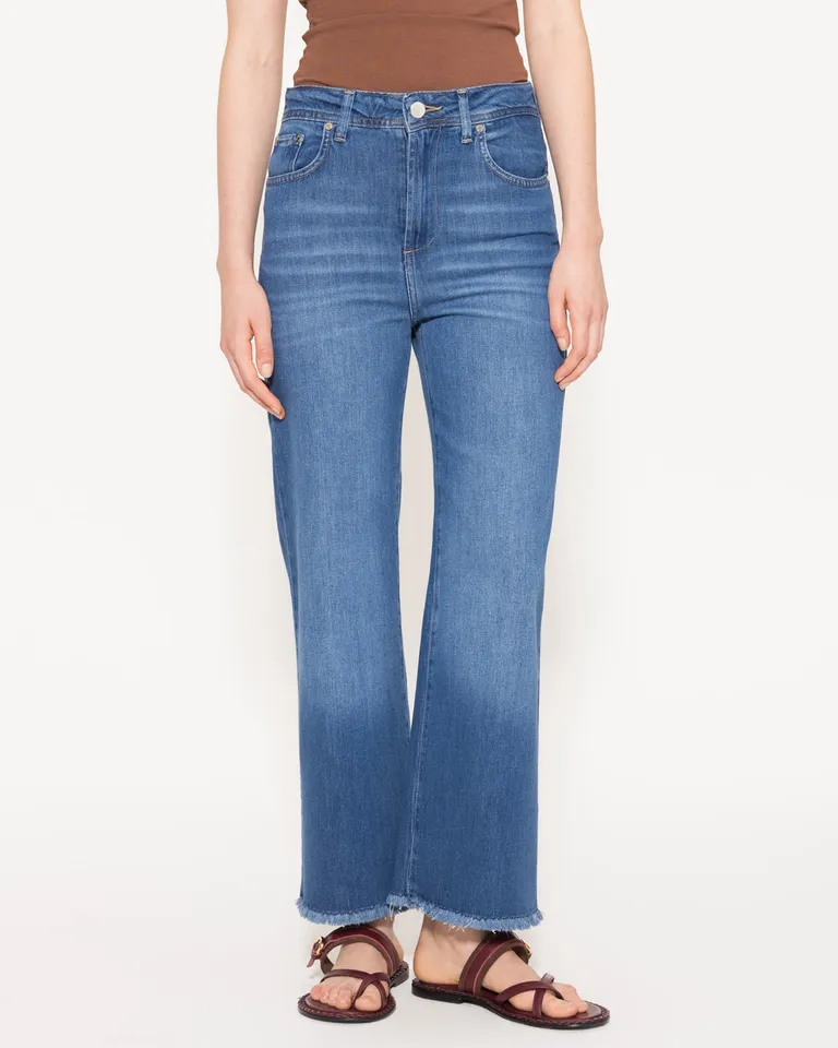 Pantalones de corte recto y largo cropped en denim liviano y elástico para un ajuste perfecto de Jazmin Chebar en Pantalones para argentina