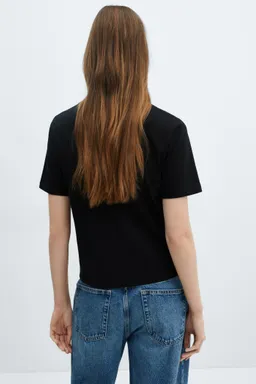 Remera bolsillo crochet de Mango en Remeras para argentina