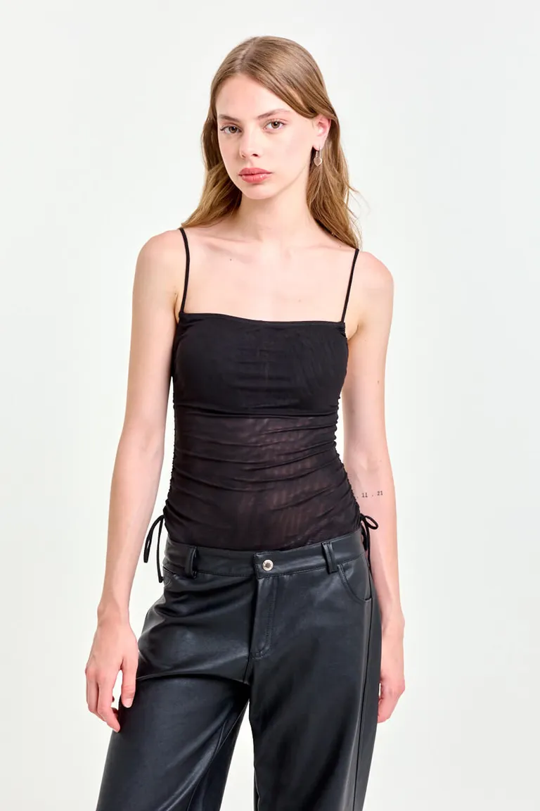 Body negro de escote cuadrado con breteles regulables para mujer de 47 Street en Bodies para argentina