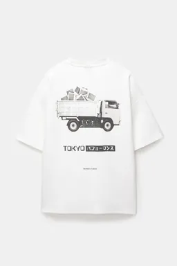 Remera gráfico tokio de Pull&Bear en Remeras y Polos para argentina