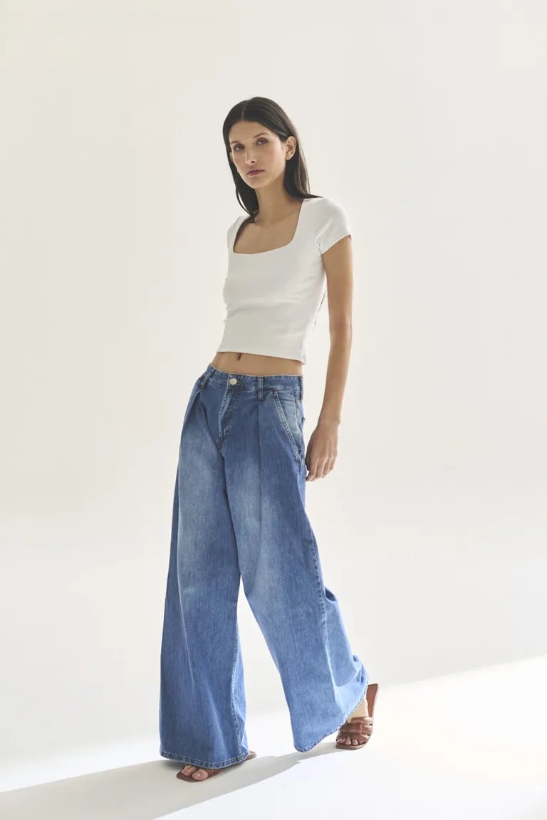 Pantalones vaqueros plisados en diseño ancho y elegante para mujeres de Akiabara en Pantalones para argentina