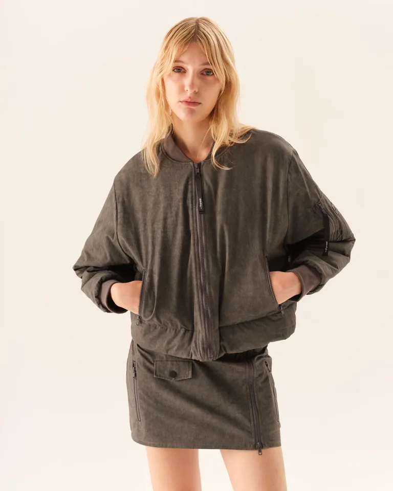 Chaqueta bomber de corte amplio con cierre frontal, bolsillos laterales y puños tejidos en mangas de Furzai en Chaquetas para argentina