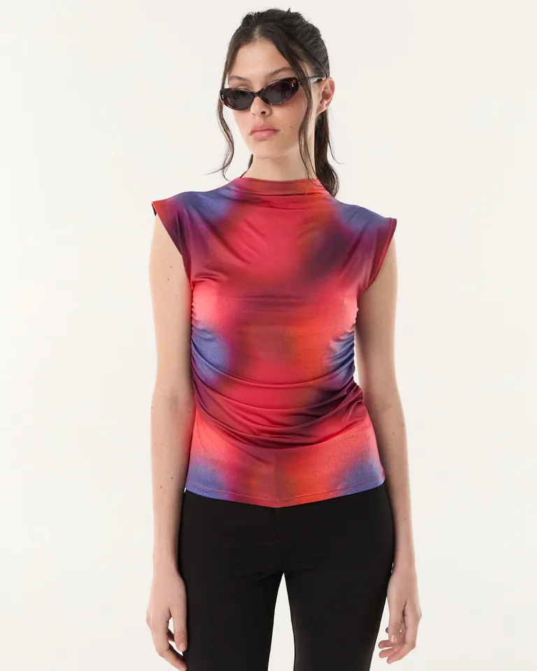 Top de cuello alto con frunces laterales y ajuste al cuerpo de Furzai en Tops para argentina