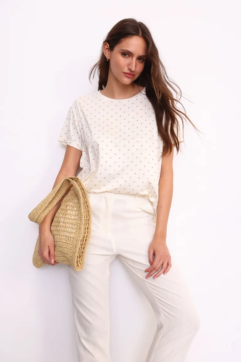 Remera de manga corta con estampado de lunares en blanco de Yagmour en Remeras para argentina