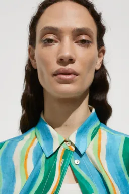 Camisa manga corta estampada de Mango en Camisas para argentina