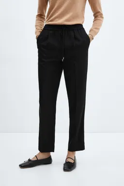 Pantalón jogger fluido de Mango en Pantalones para argentina
