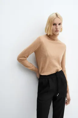 Pantalón jogger fluido de Mango en Pantalones para argentina