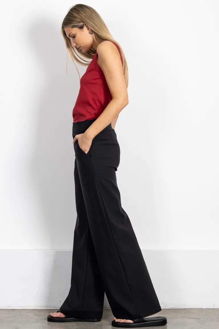 Remera de jersey de algodón sin mangas con detalles de ojales y lazos en el escote de Kill en Remeras para argentina