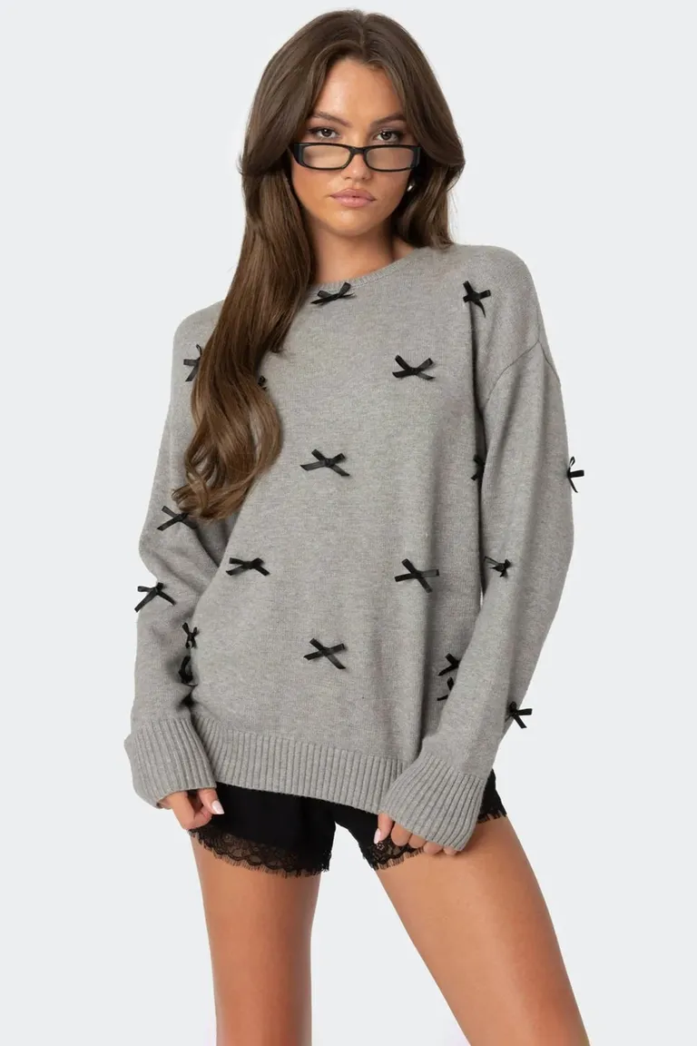 Sweater oversize con moño satén de Edikted en Buzos y Sweaters para argentina
