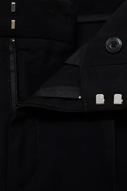 Pantalón recto con pinzas de Mango en Pantalones para argentina