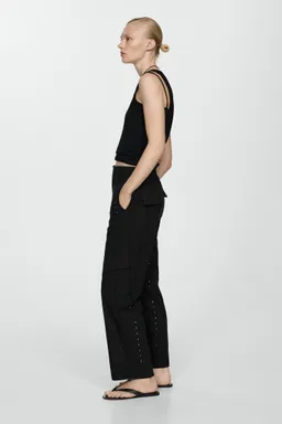 Pantalón cargo bordado de Mango en Pantalones para argentina