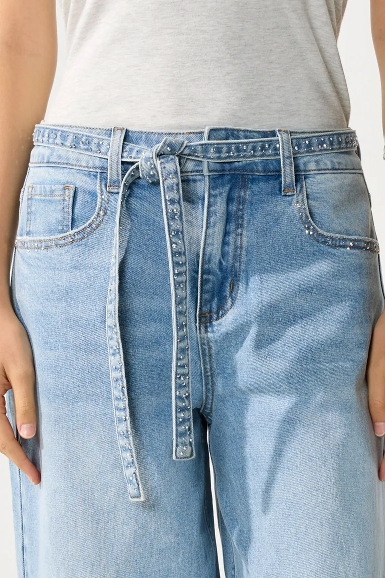Pantalón wide leg de tiro medio con lazo en la cintura y acabado suave de Cuesta Blanca en Pantalones para argentina
