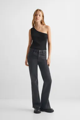 Top crop asimétrico de Mango Teen en Tops para argentina