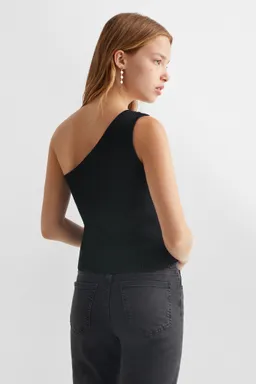 Top crop asimétrico de Mango Teen en Tops para argentina