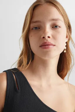 Top crop asimétrico de Mango Teen en Tops para argentina