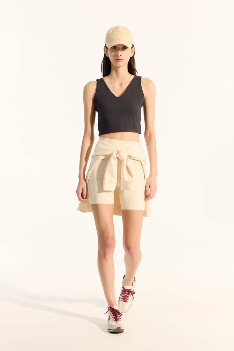 Top deportivo de punto con escote en V y corpiño interno de Portsaid en Tops para argentina