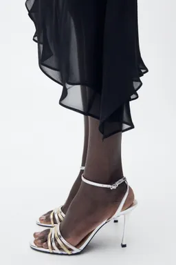 Sandalias tacón tiras combinadas de Mango en Sandalias para argentina