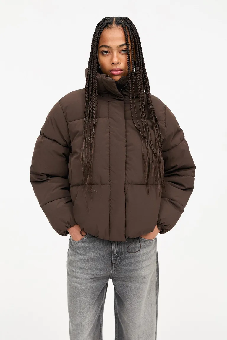 Campera acolchada cuello alto de Pull&Bear en Chaquetas para argentina
