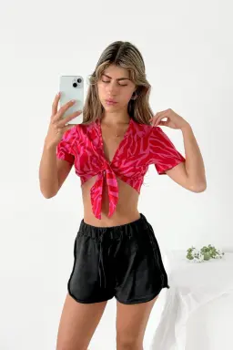 Crop Top Anudado de Benka en Tops para argentina