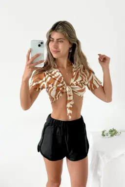 Crop Top Anudado de Benka en Tops para argentina